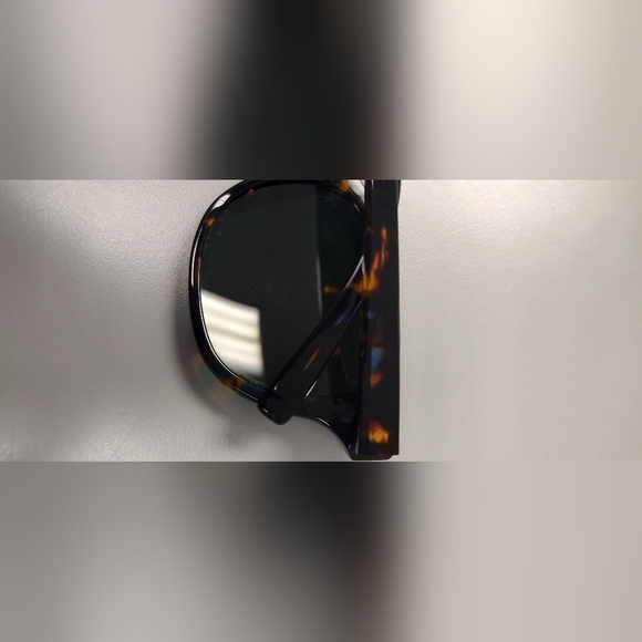 Ernest Hemingway Sunglasses - Picture 9 of 15